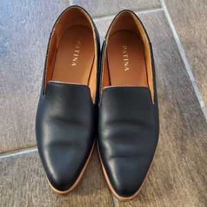 LAST CHANCE! Patina Black Leather Pointed Flats